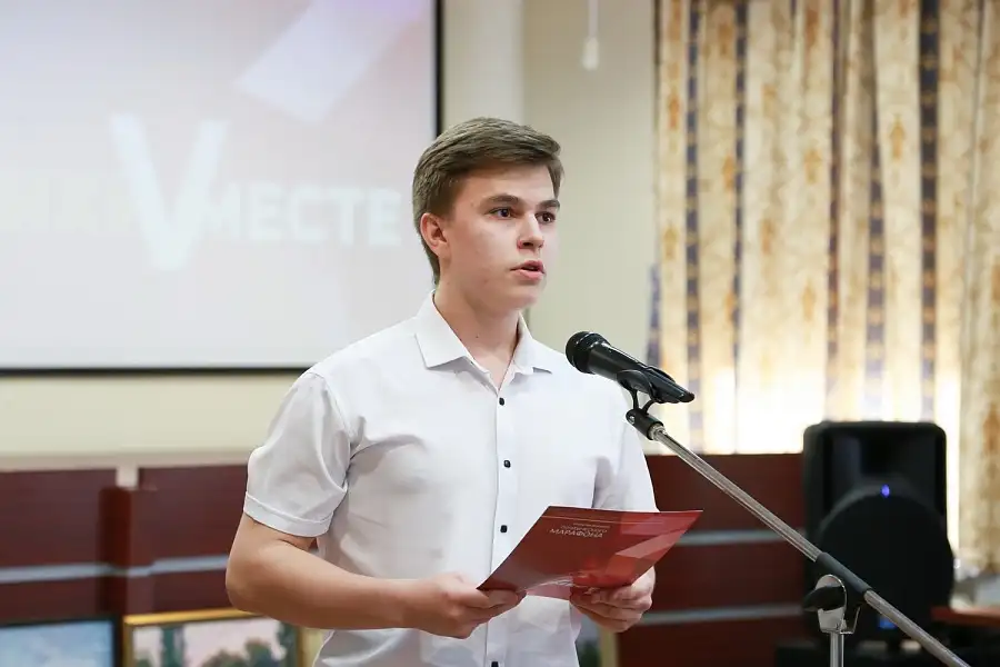 Торжественное открытие краевого поэтического марафона «СтихиVместе» состоялось в Ставропольской краевой универсальной научной библиотеке им.М.Ю.Лермонтова в Международный день родного языка и в преддверии Дня защитника Отечества