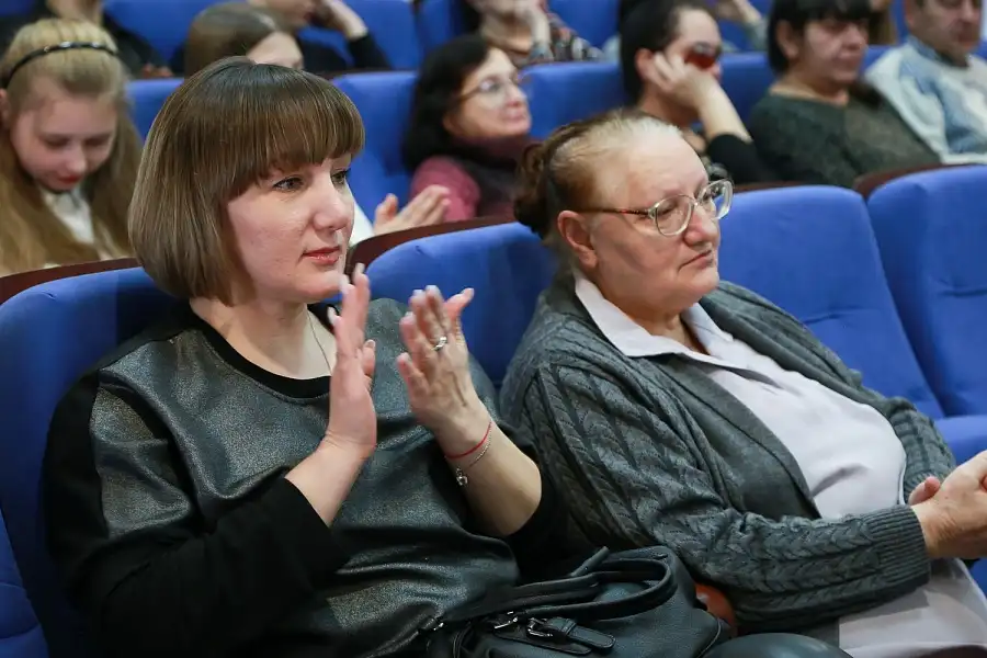 Торжественное открытие краевого поэтического марафона «СтихиVместе» состоялось в Ставропольской краевой универсальной научной библиотеке им.М.Ю.Лермонтова в Международный день родного языка и в преддверии Дня защитника Отечества